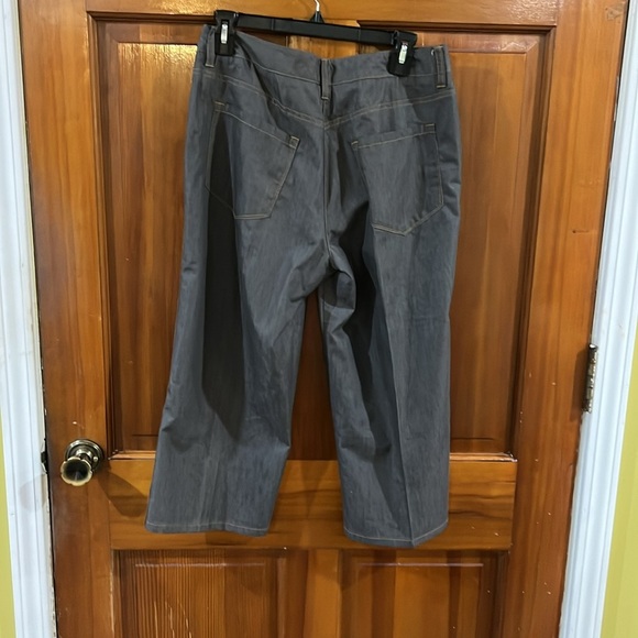 New Directionn Size 8 Capris Pants Dark Faux Denim Gray - Picture 12 of 12